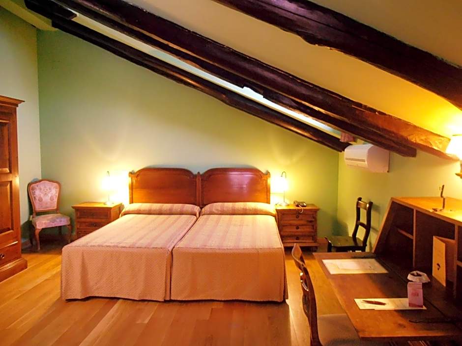 Hotel La Posada Regia