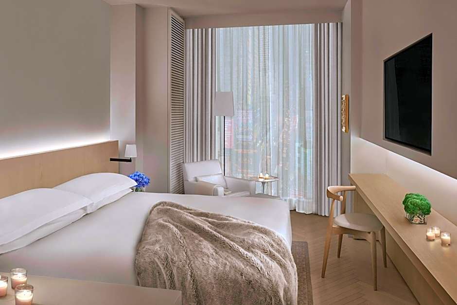 Photo 1 of 5 of Family 2 Bedroom 1 King Bed Suite, River View