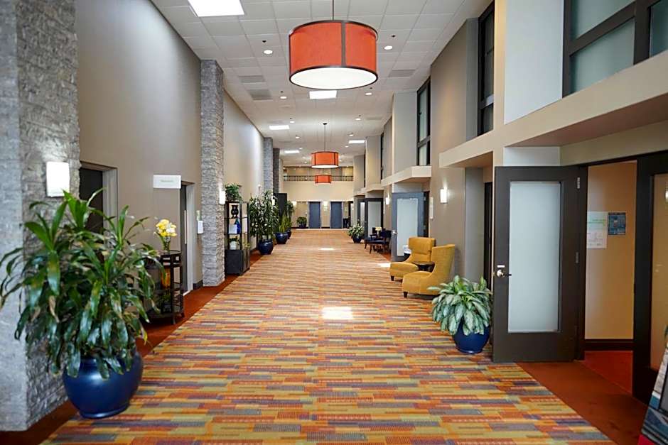 Holiday Inn & Suites Chicago-Carol Stream (Wheaton) By IHG