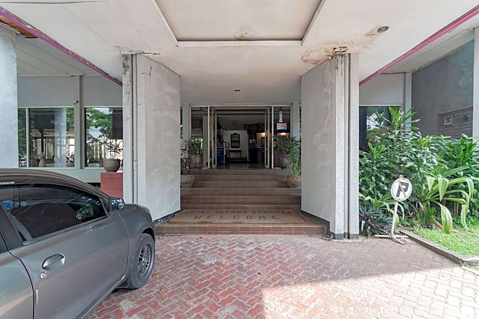 Istana Hotel Bandung Mitra RedDoorz