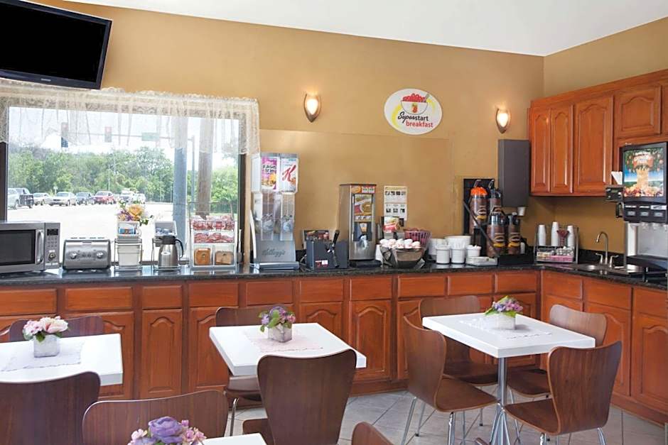 Super 8 by Wyndham Chicago/Rosemont/O'Hare/SE
