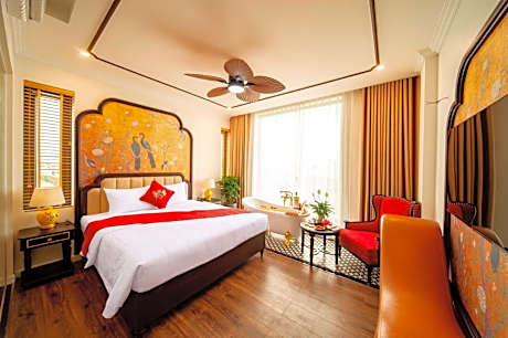 Lake Hotel Sóc Sơn