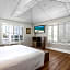 Naples Park Central Hotel