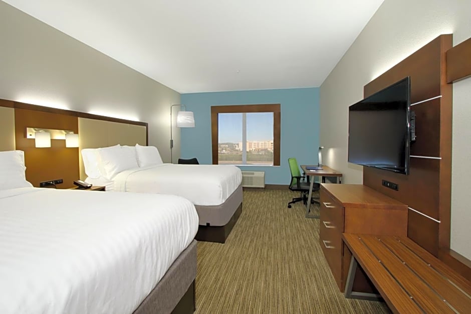 Holiday Inn Express & Suites COLUMBUS NORTH