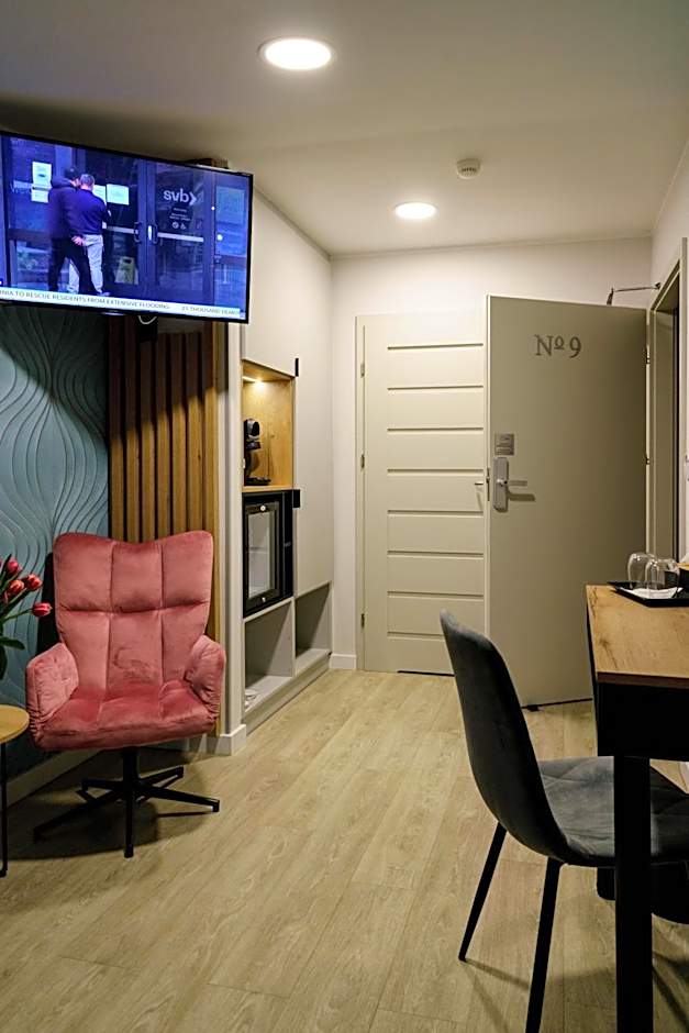 Kamienica no 111a Warsaw Airport