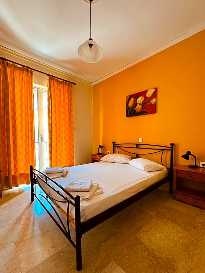 Theoxenia Paralio Astros