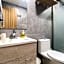 102 Centro 2Bdrm 2bath apt AC Rooftop