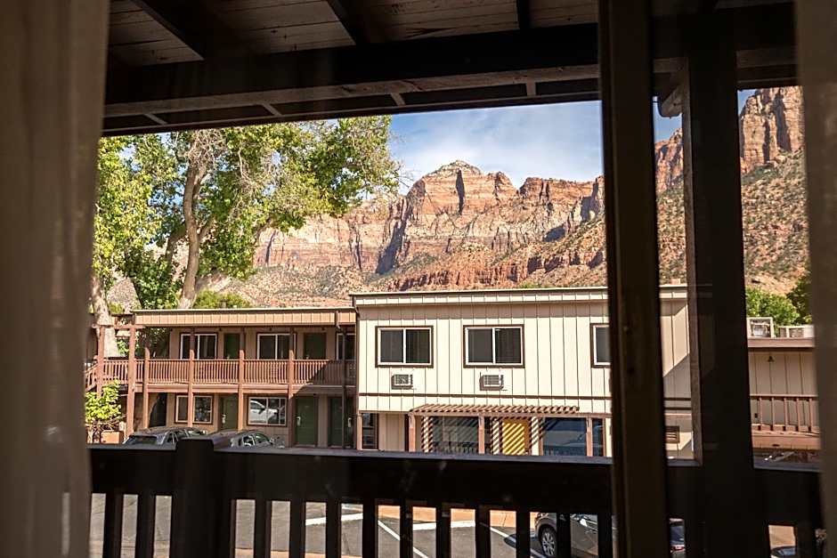 Pioneer Lodge Springdale
