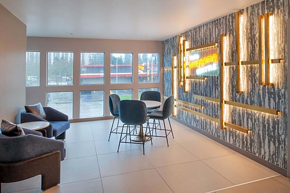 La Quinta Inn & Suites by Wyndham Seattle Sea-Tac Airport