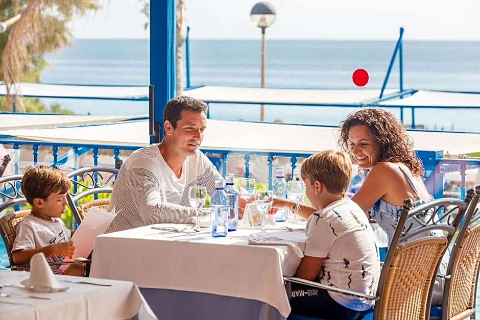 Royal Son Bou Family Club