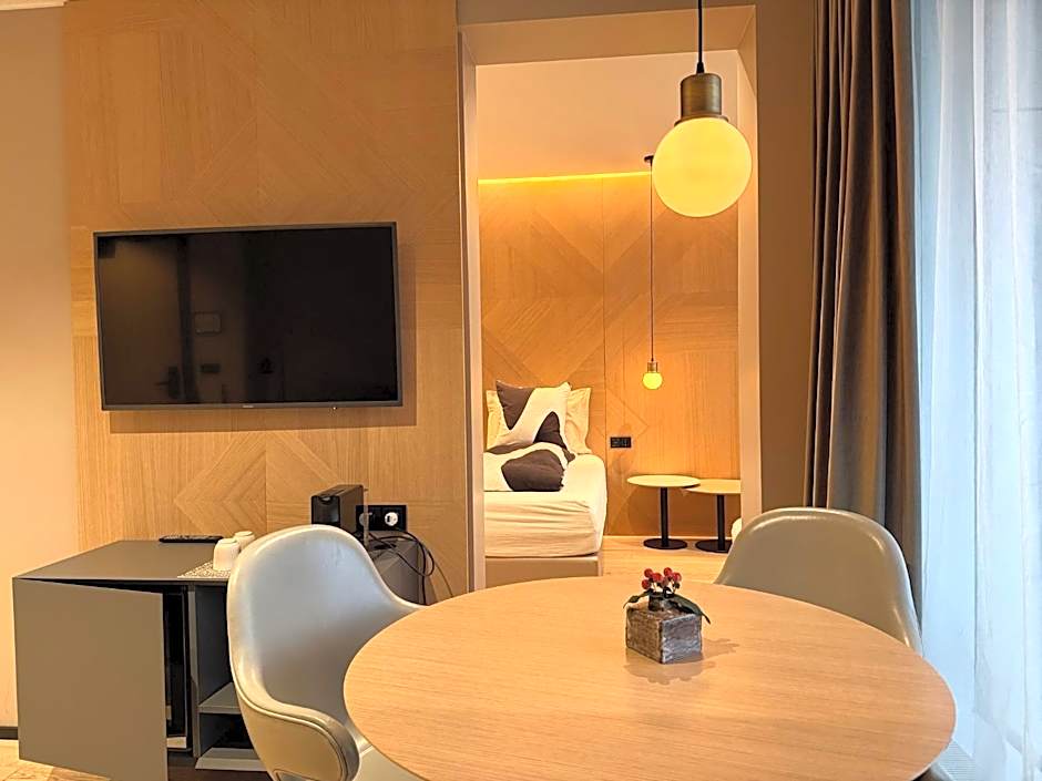 Hotel Lotus