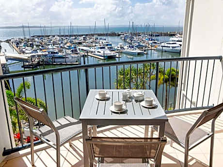 Two-Bedroom Dual Key Apartment Marina Facing