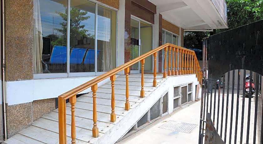 Lloyds Guest House Royapettah – Chennai, IL