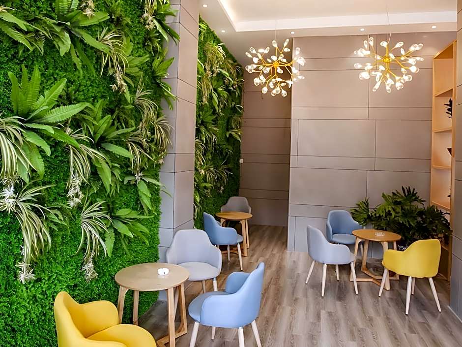 GreenTree Inn Bengbu Guzhen Guyang Road Experitmental Middle School Express Hotel