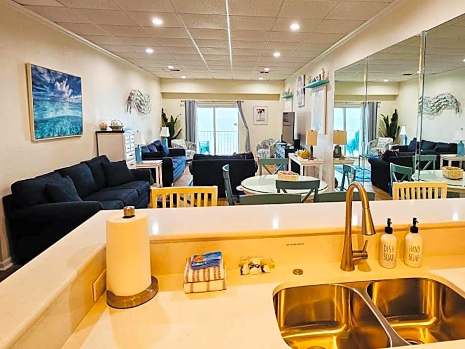 Pensacola, Oceanfront Paradise With Private Beach