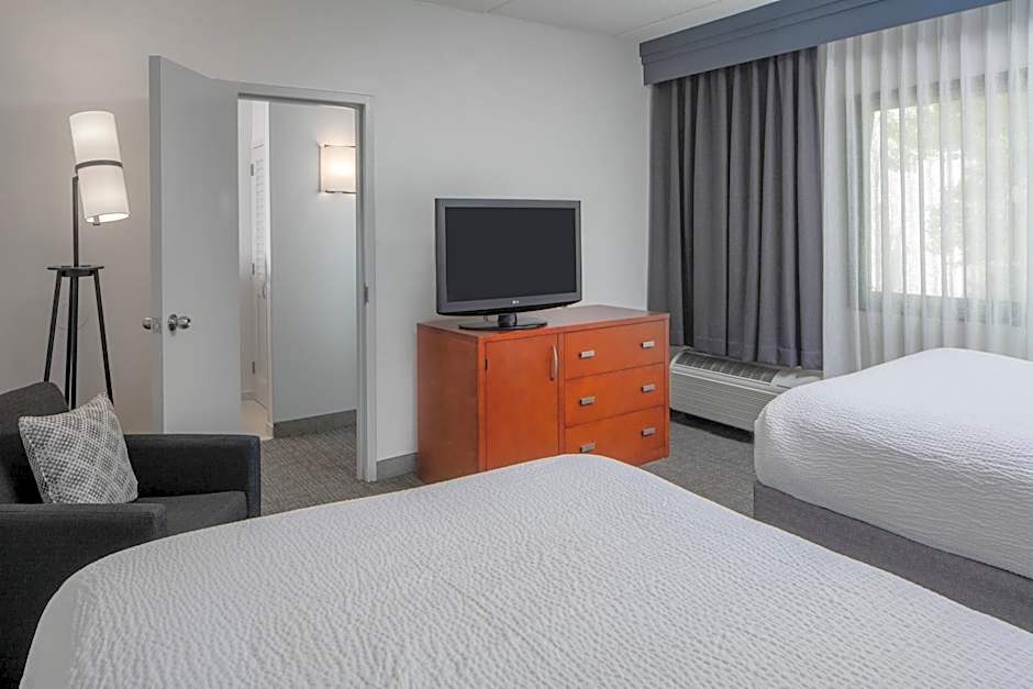Courtyard by Marriott Memphis East/Park Avenue