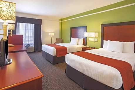 2 Double Beds Mobility/Hearing Impaired Accessible Room