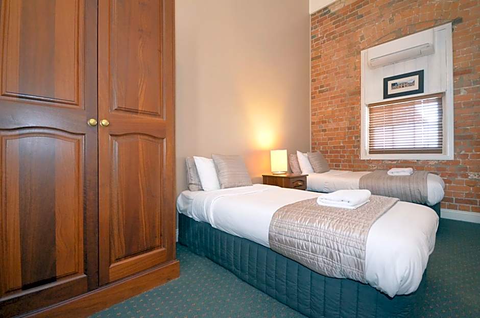 Central Springs Inn