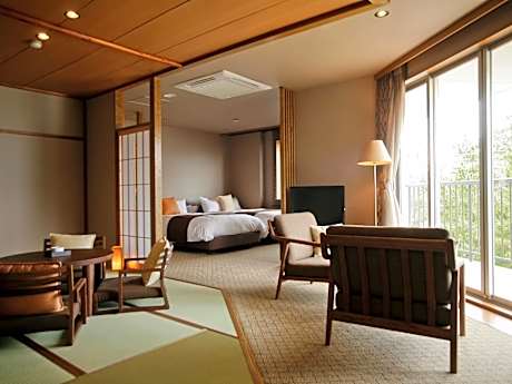Japanese Western Suite with Fineview Bath Type B - Non-Smoking (4th Floor)