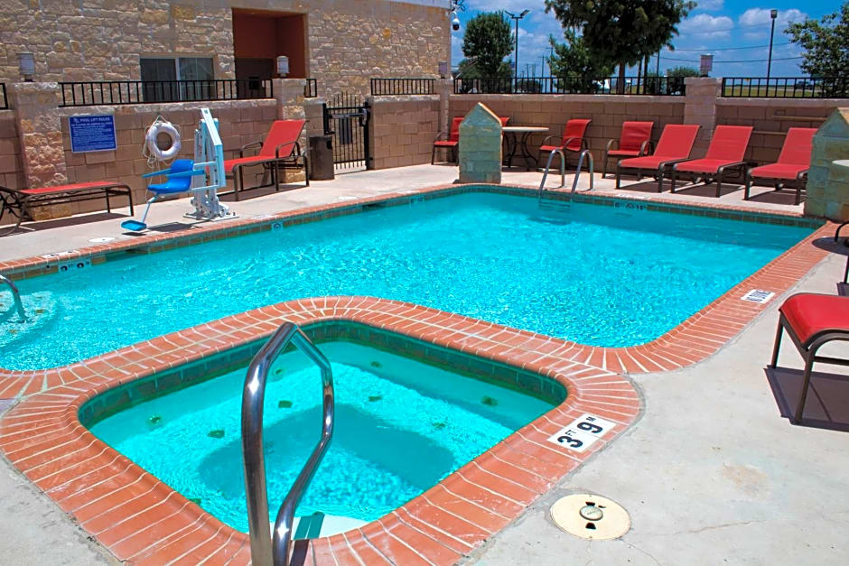 Best Western Plus San Antonio East Inn & Suites