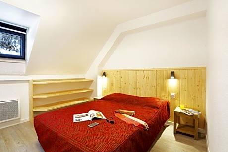 One-Bedroom Apartment (5 Adults)