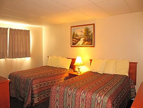 Queen Room with Two Queen Beds - Smoking