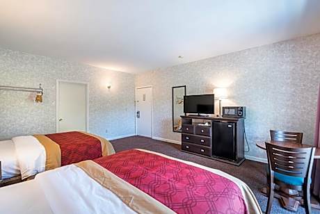 Double Room with Two Double Beds - Non-Smoking