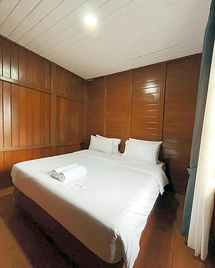 Akuja Glamping Room Resto by VIBHM – Bogor, PA