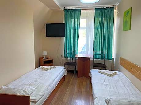 Economy Twin Room