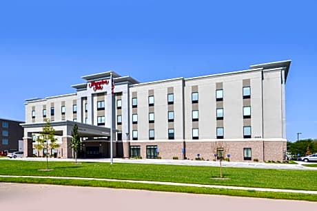Hampton Inn by Hilton Omaha Airport IA