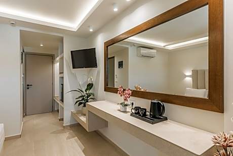 Premium Triple Room with Balcony