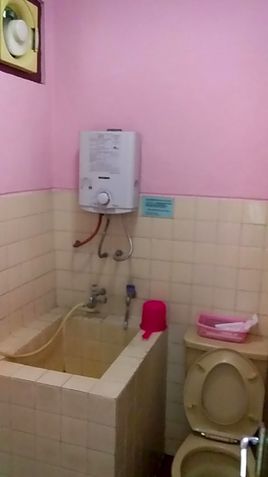 Komajaya Komaratih Hotel