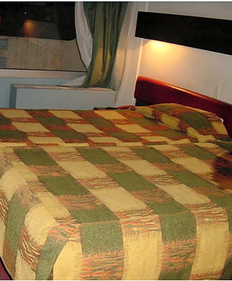 HOTEL CHELIA