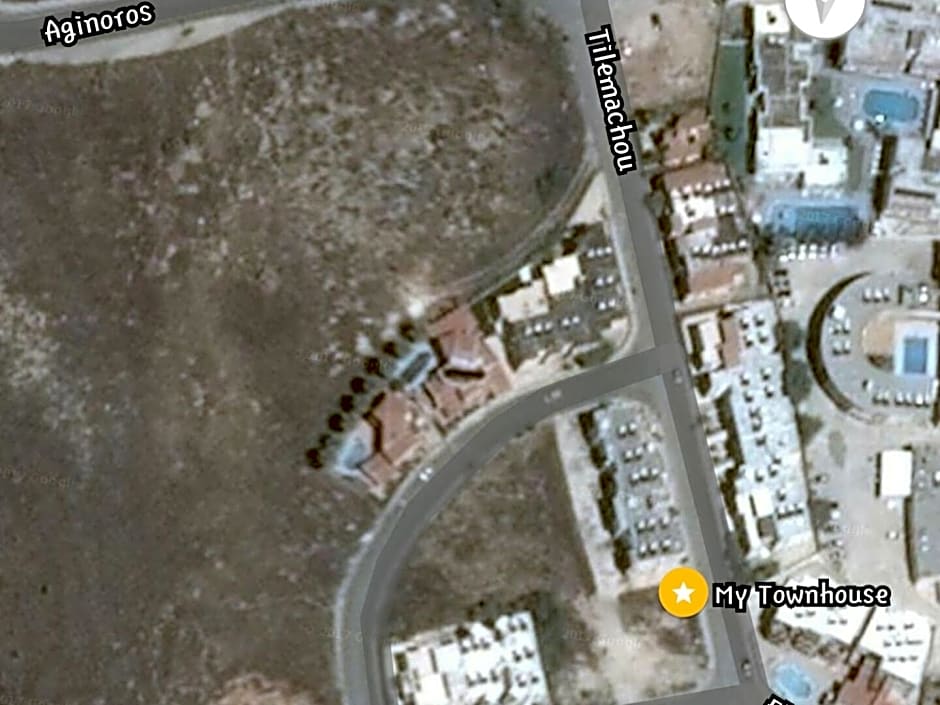 Athena and The Owl Beachside Apt