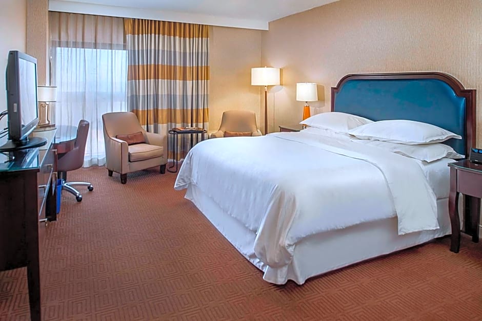 Sheraton Westport Plaza Hotel St. Louis