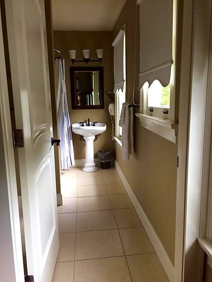 Crown Mansion Boutique Hotel & Villas