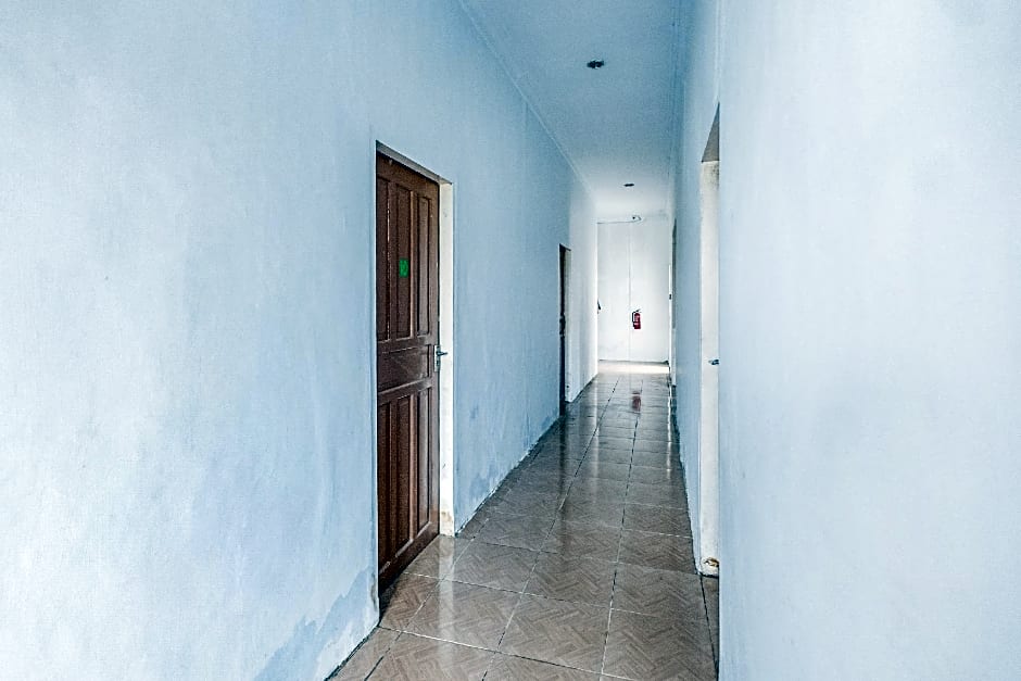 OYO 1906 Zhafira Guest House Syariah