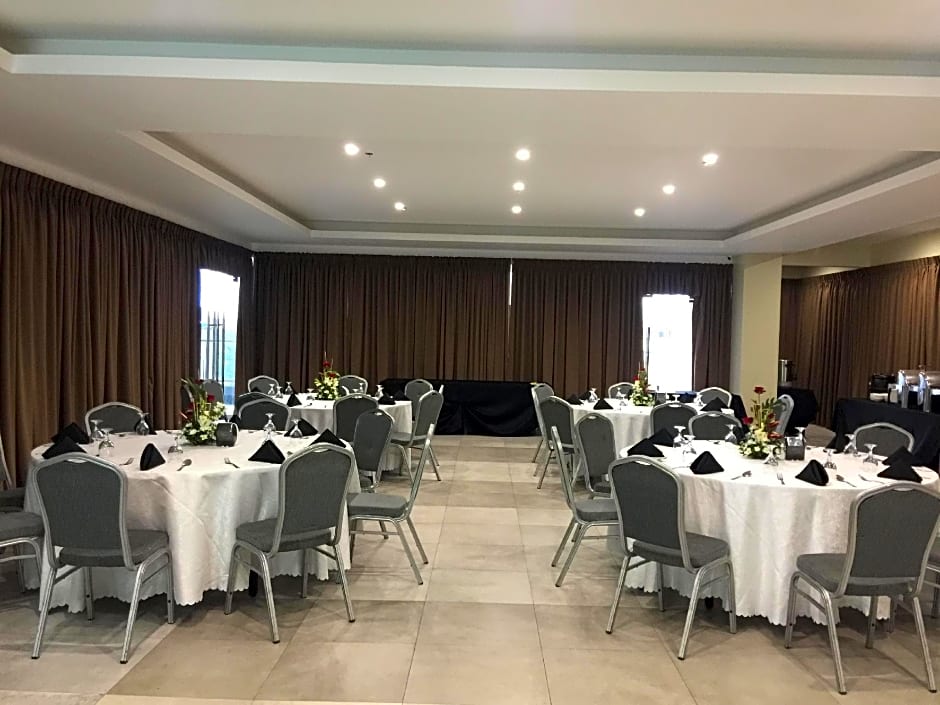 Travelite Hotel Legarda