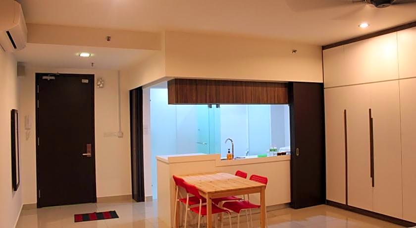 De Houz Guesthouse @ Setia Alam Trefoil