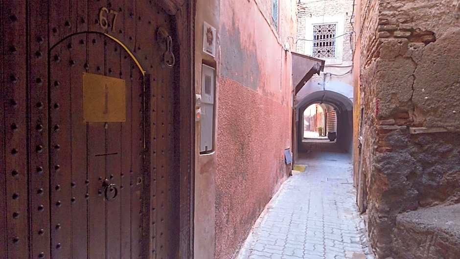 Riad Le J