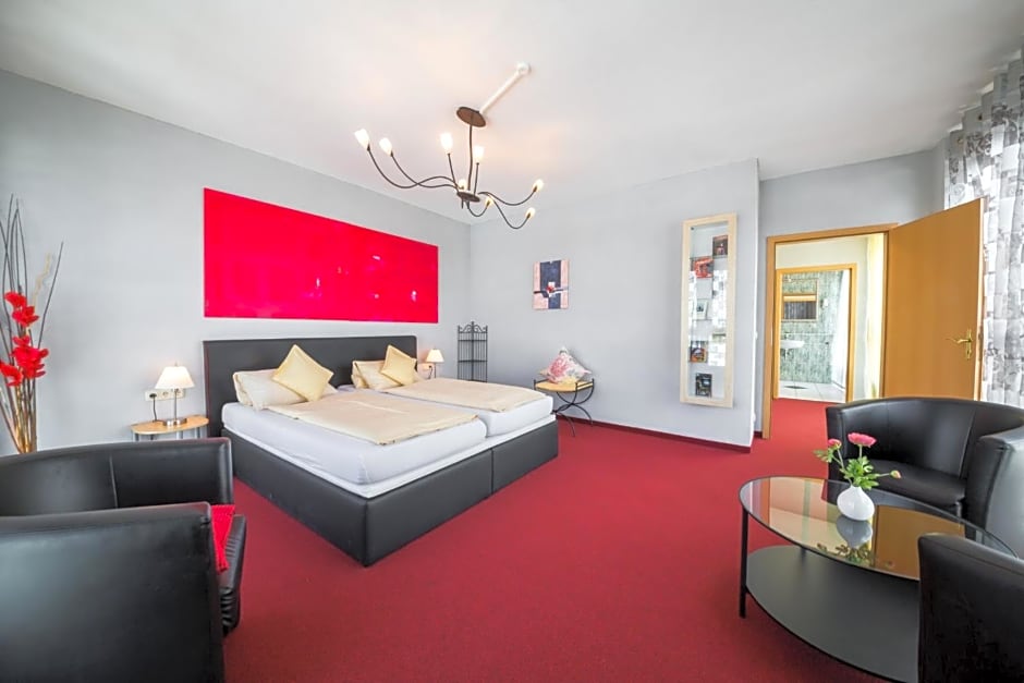 Europa Hotel Garni free parking
