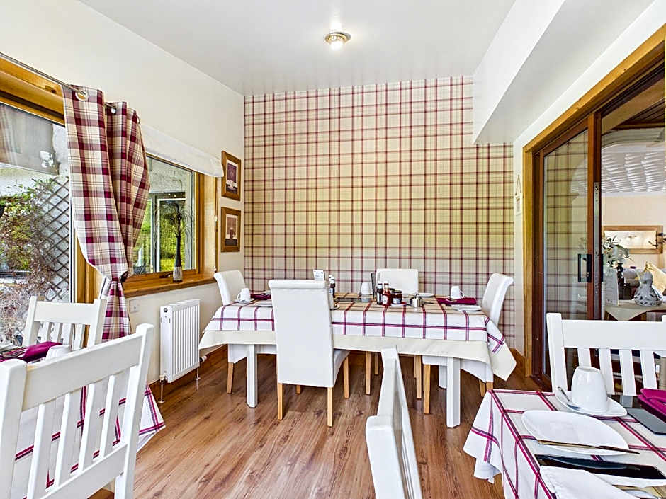 Dunroamin Bed and Breakfast