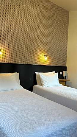 Twin Room with Bathroom