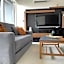 Monyxbnb at Zoho Skies