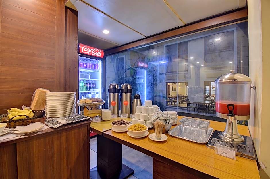 Hotel Lotus Ivy Studios Near Pune Airport