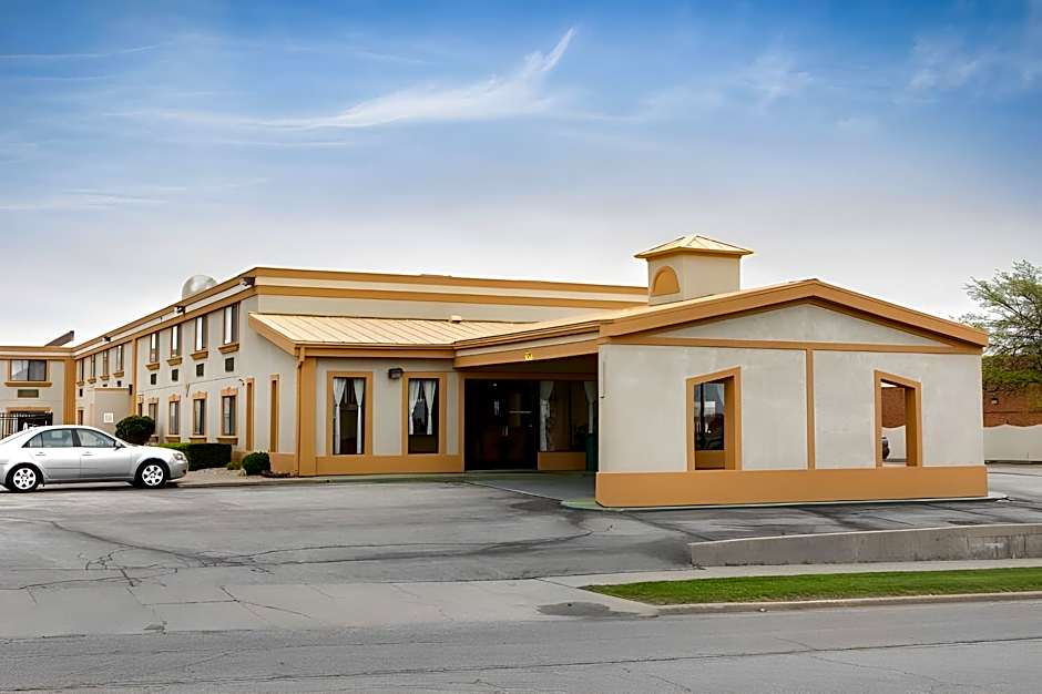 Quality Inn & Suites Bloomington