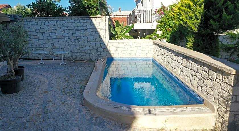 Neva Hotel Alacati