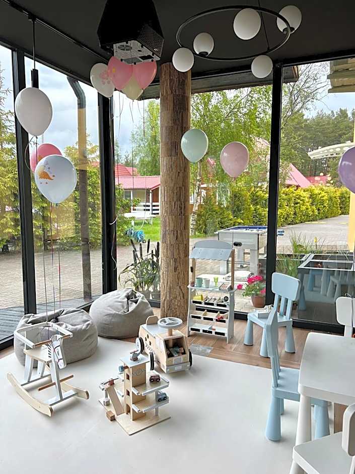 BURSZTYN - BERNSTEIN APARTMENTS