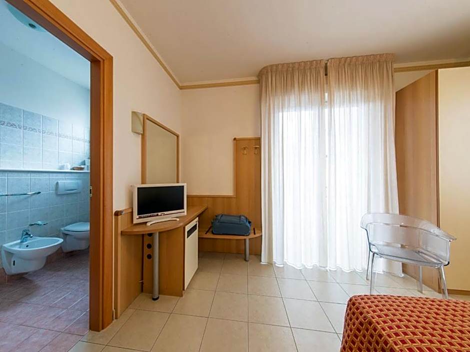 Ristorante Hotel Lucia - 100 mt dal mare