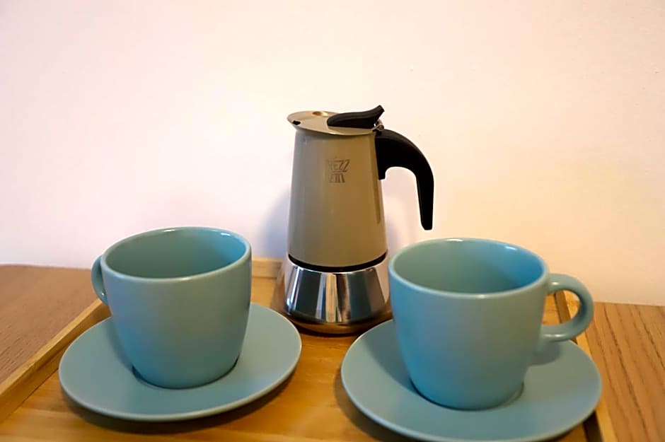 Airport Luxury Apartment with Balcony + Free parking